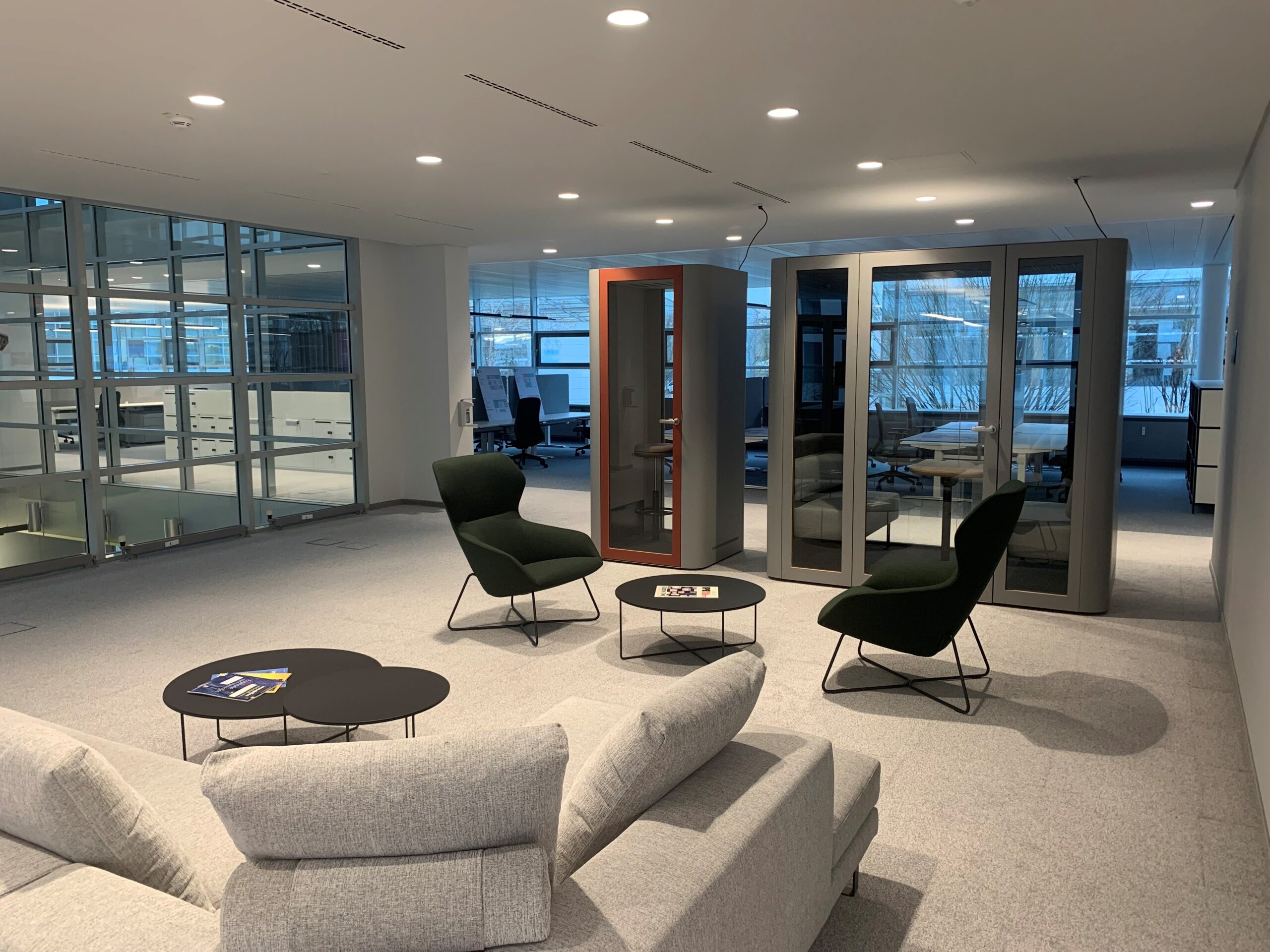 Offen und hell gestaltete Büroräume für mehr Kommunikation und Aufenthaltsqualität: Das umfangreich revitalisierte Hub Eight präsentiert sich fit für die Zukunft.